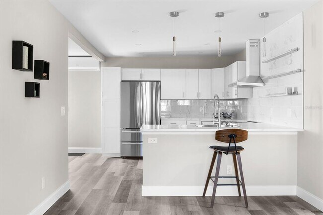 Building Photo - 5318 9th Ave N