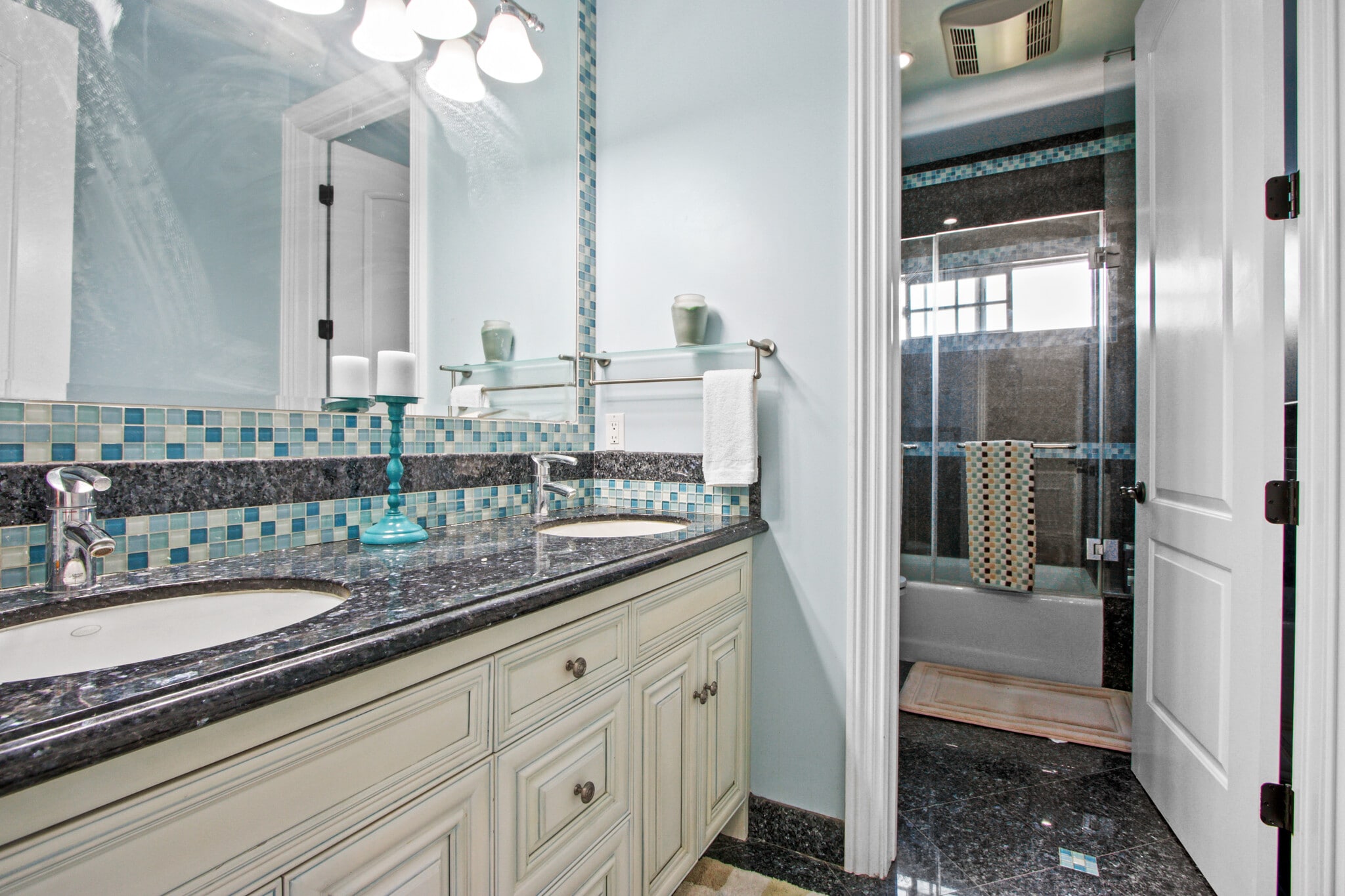 Building Photo - 1117 Encanto Dr