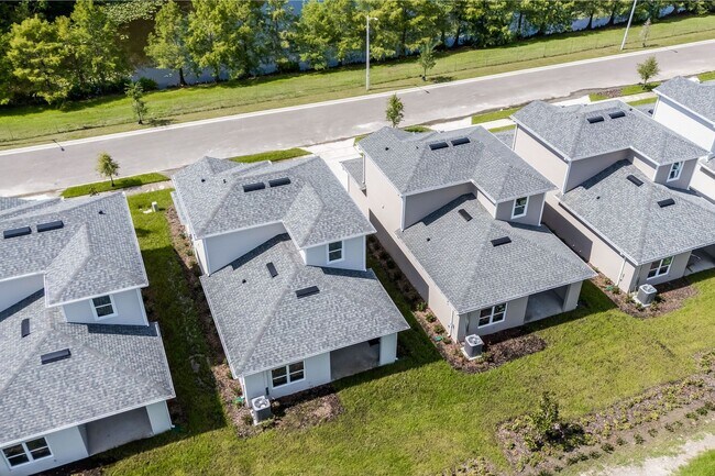 Building Photo - 5359 Vista Lago Dr