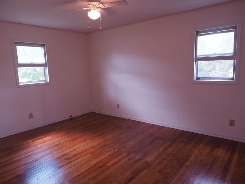 Building Photo - 4019 Rilling Ave