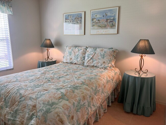 Building Photo - 2BR+Office with sleeper/2BA Single Family ...