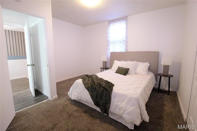 Building Photo - 413 N Center St