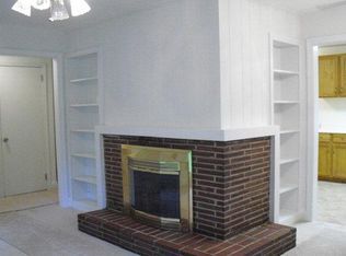 Building Photo - 13400 Oakwood Drive