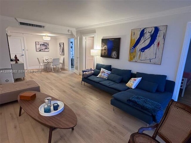 Building Photo - 5151 Collins Ave