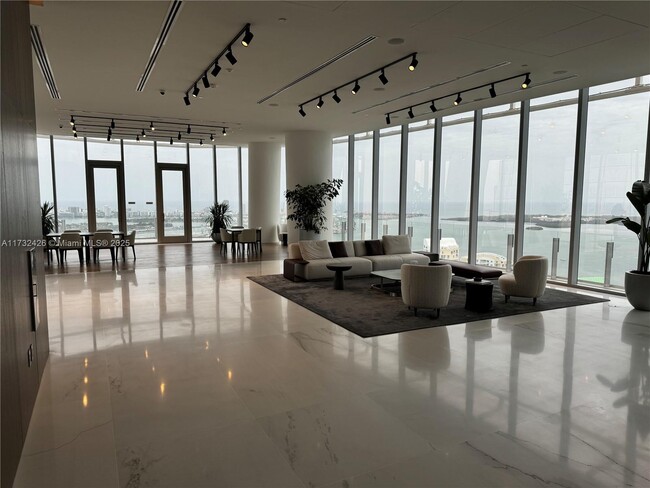 Building Photo - 300 Biscayne Blvd