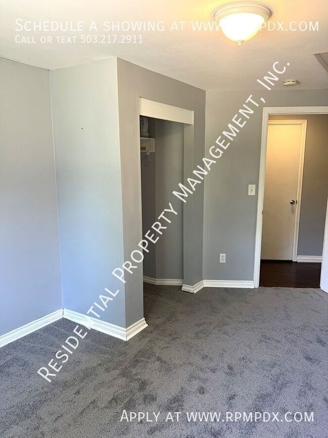 Building Photo - 4512 SW Fairvale Ct