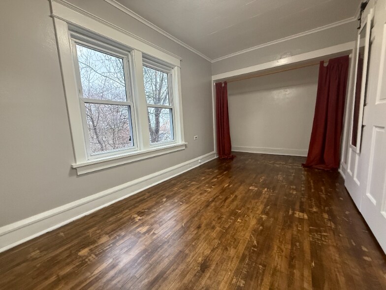 Building Photo - 1201 N 7th Ave E