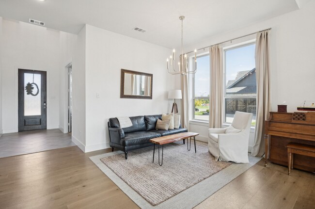 Building Photo - 448 Wildwood Ct