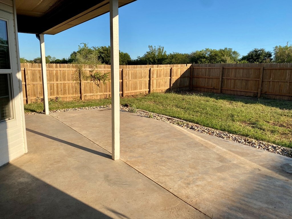 Building Photo - 9 Tracie Trl