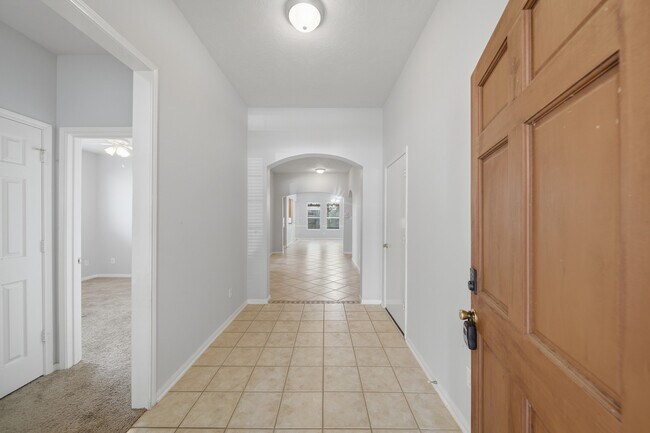 Building Photo - 1631 Crescent Shores Ln