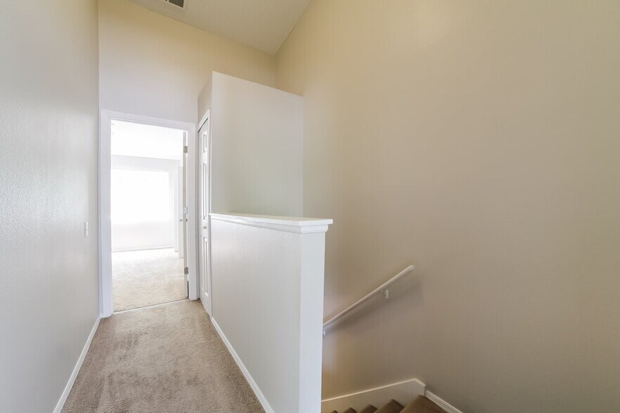 Building Photo - 5512 Carrollwood Key Dr