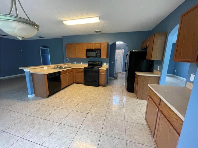 Building Photo - 526 Elbridge Pl