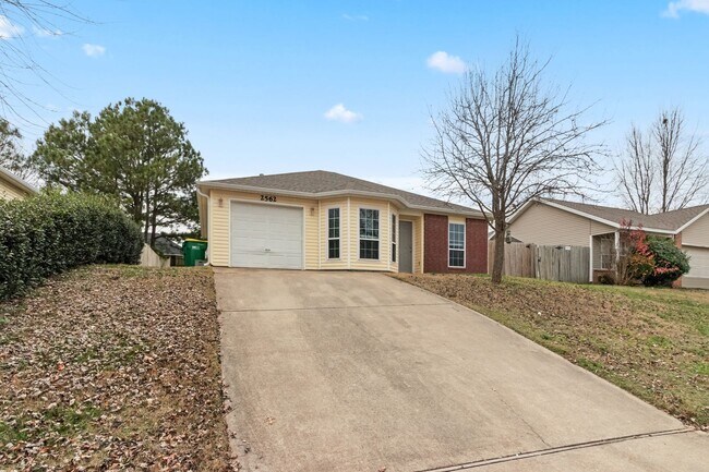 Building Photo - Completely Renovated Springdale Home - Clo...