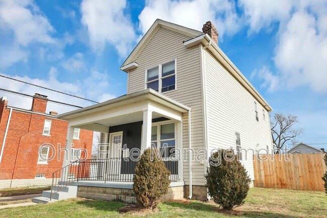 Building Photo - 826 S 18th St