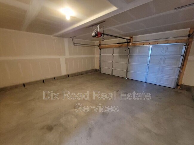 Building Photo - 837 Prescot Cir
