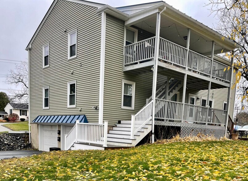 2 unit - 189 Russell St