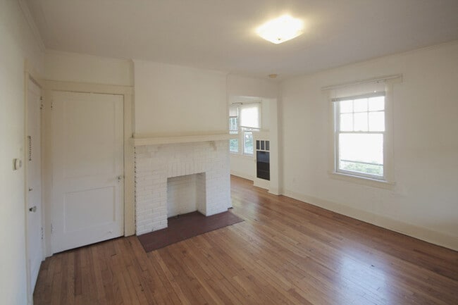 Building Photo - 318 Whitney Ave