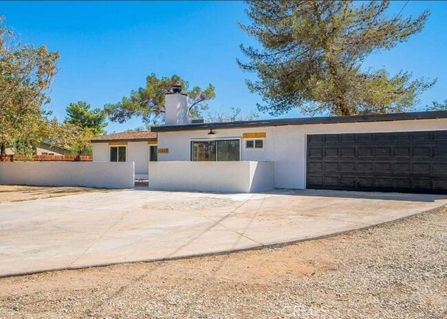 Building Photo - 14639 Lilac St