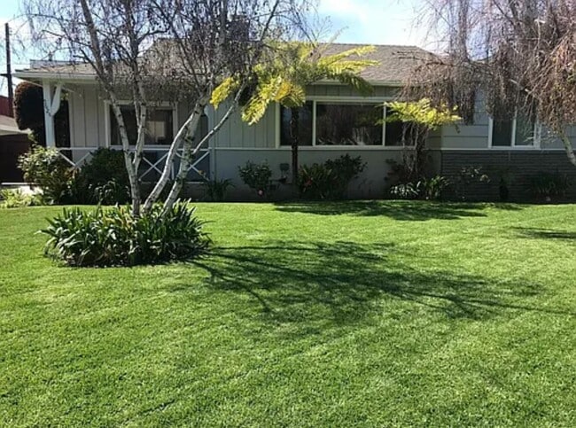 Primary Photo - 5623 Murietta Ave