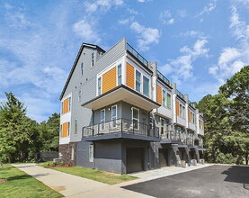 Building Photo - End Unit in SOUTH END