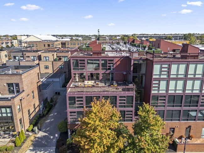 Building Photo - 367 Auden Ave