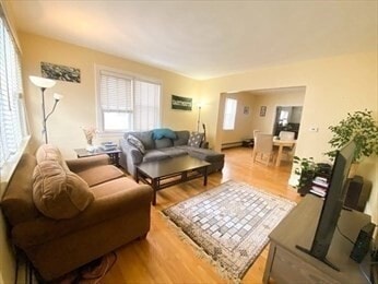 Building Photo - 5 Larose Pl