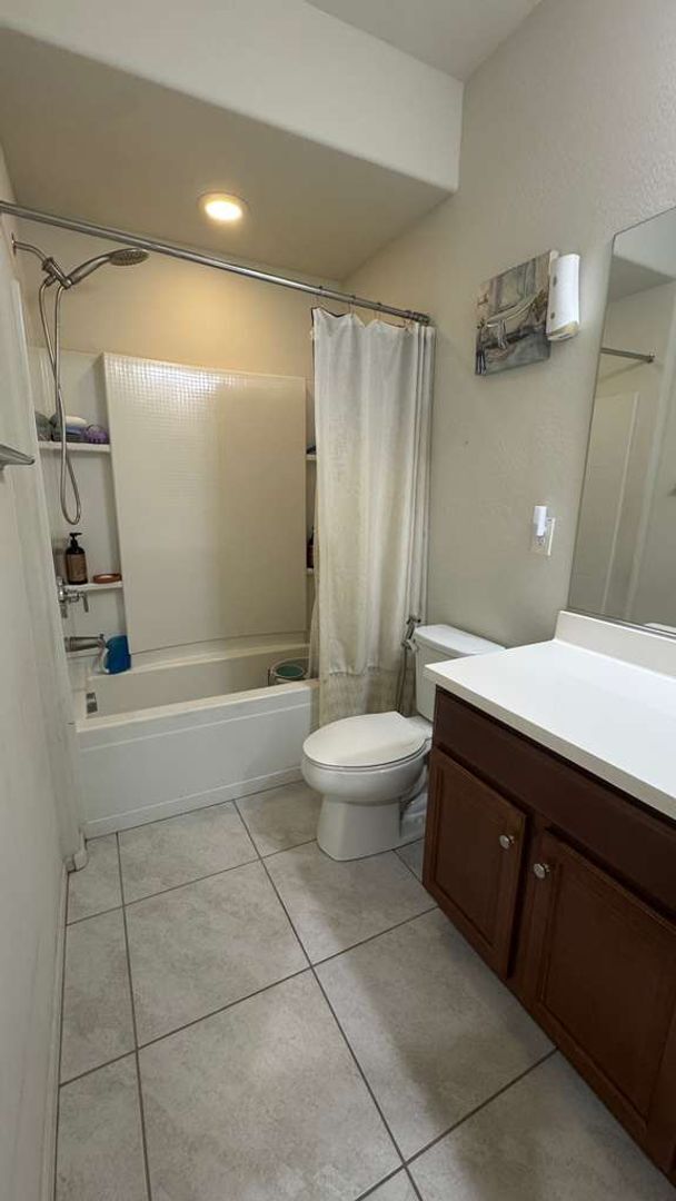 Building Photo - Home for rent