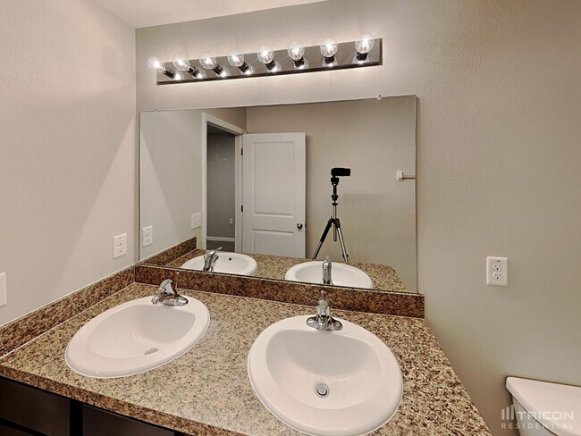 Building Photo - 10305 Geese Trail Cir