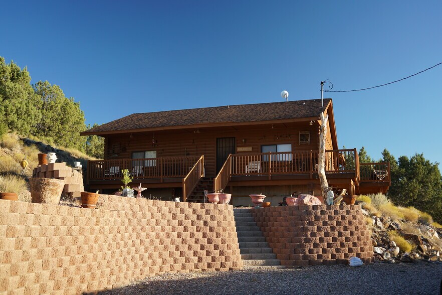 Building Photo - 414 Cottonwood Dr
