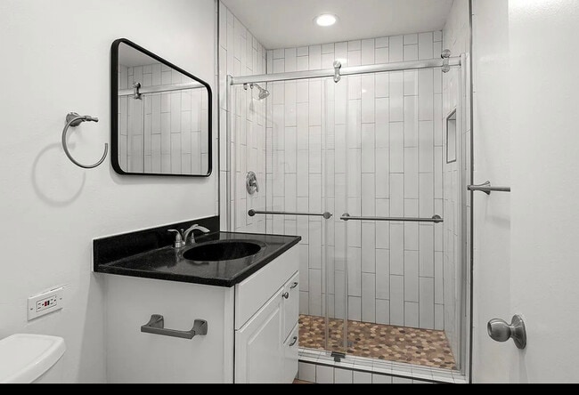 Building Photo - 7811 Eads Ave