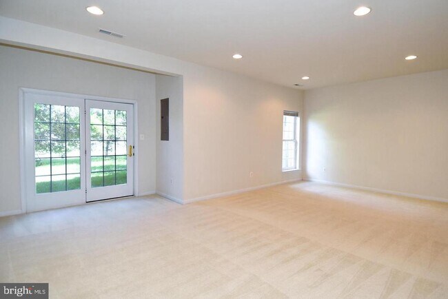 Building Photo - 25240 Lyon Terrace