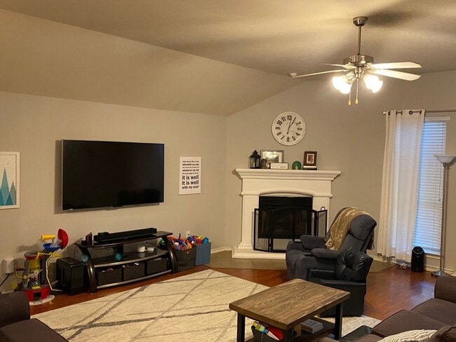 Building Photo - 5827 Silver Sage Ln