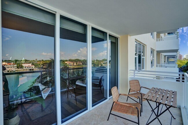 Building Photo - 5600 Collins Ave