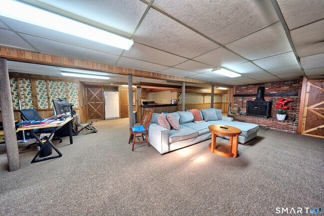 Building Photo - 41 Trout Brook Dr