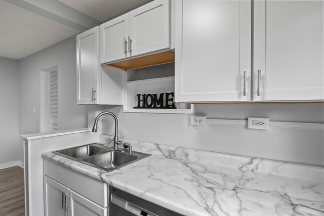 Building Photo - 3614 Linneman St