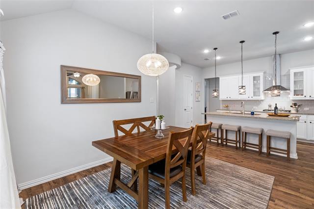 Building Photo - 2723 Willow Ln