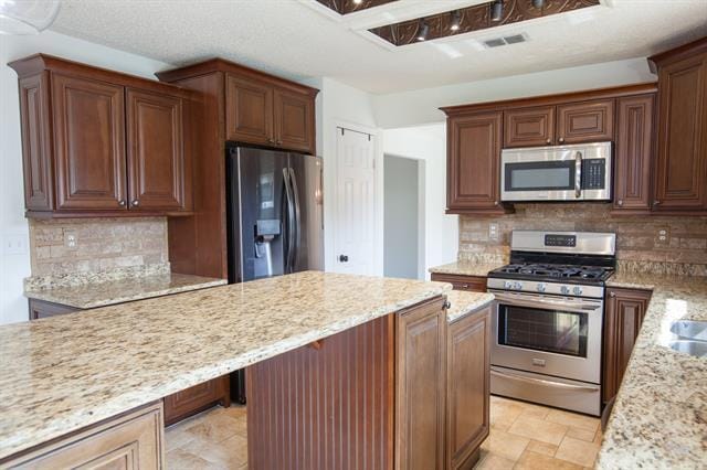 Building Photo - 8204 Tavaros Dr