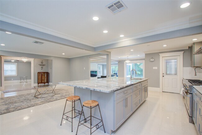 Building Photo - 14611 Bramblewood Dr