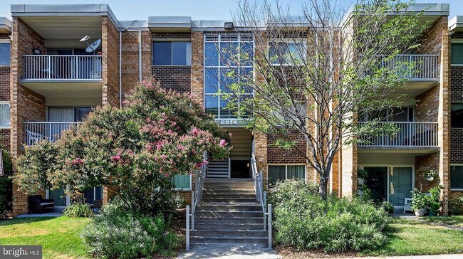 Building Photo - 2914 Kings Chapel Rd
