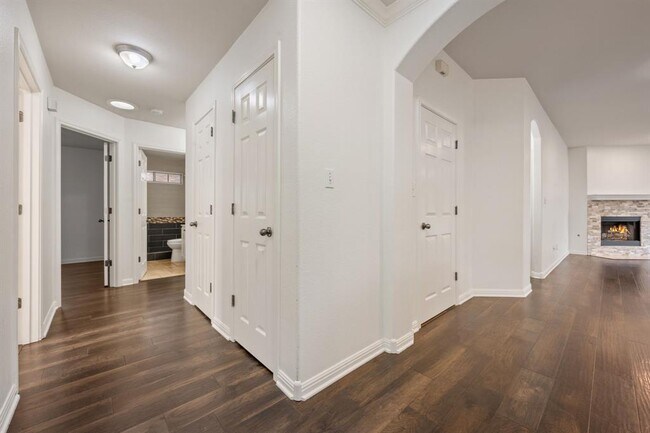 Building Photo - 8113 Campeche Bay Pl