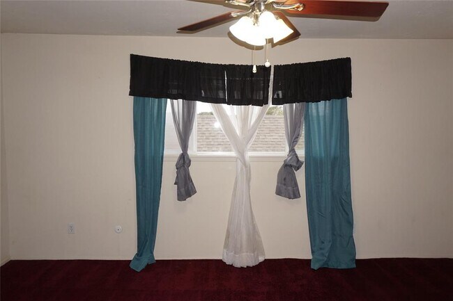 Building Photo - 1525 Ramada Dr