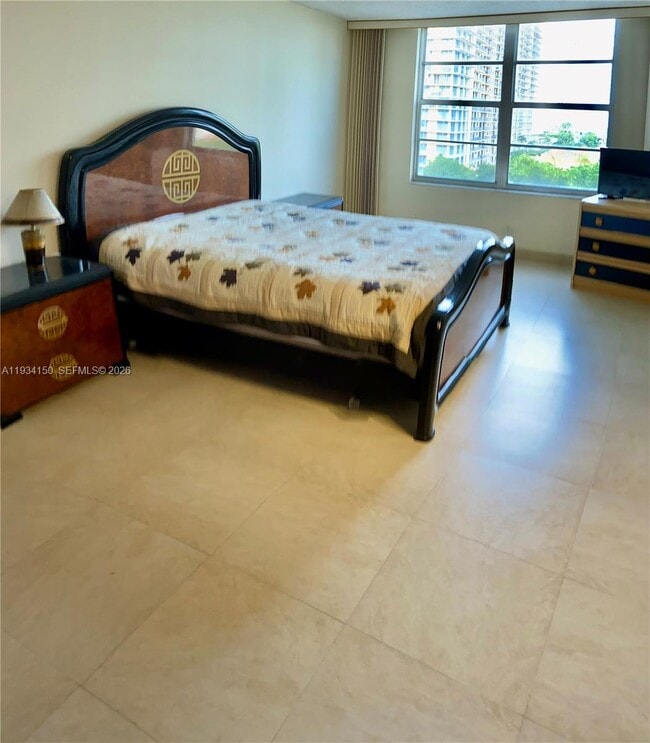 Building Photo - 230 174th St