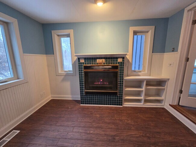 Building Photo - Deephaven 3 bedroom  3 bath house, near Lake Minnetonka