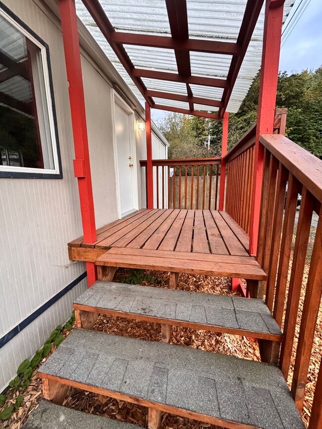 Building Photo - Newly Remodeled Manufactured Home