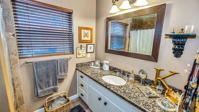 Building Photo - 7919 Montglen Dr