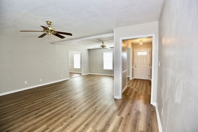 Building Photo - Ranch Home - Red Mill Farm - Available 11-...