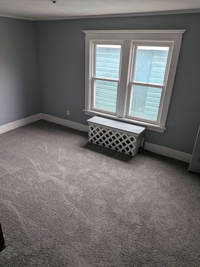 Building Photo - House for rent