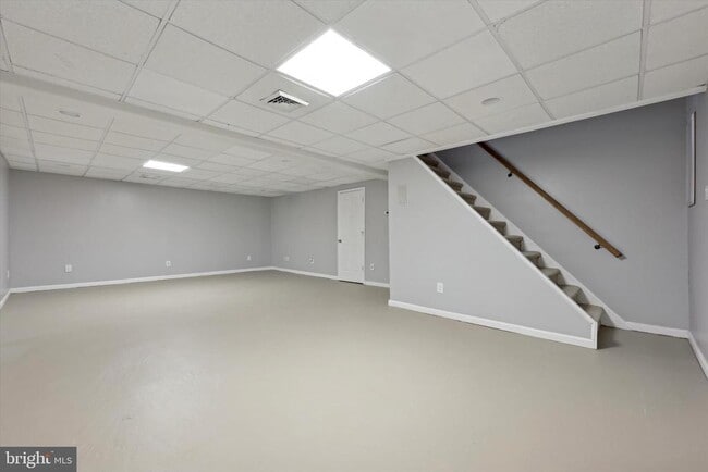 Building Photo - 306 Manor Ln