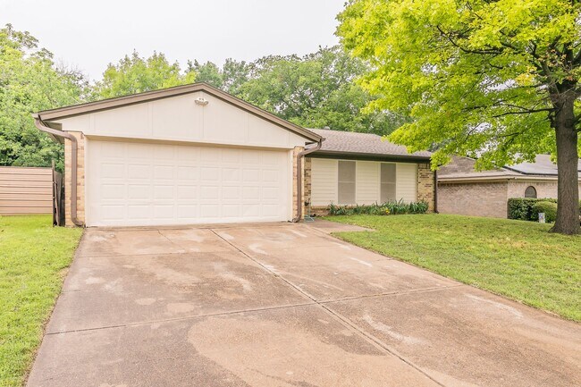 Primary Photo - Charming and Updated Home in White Settlement