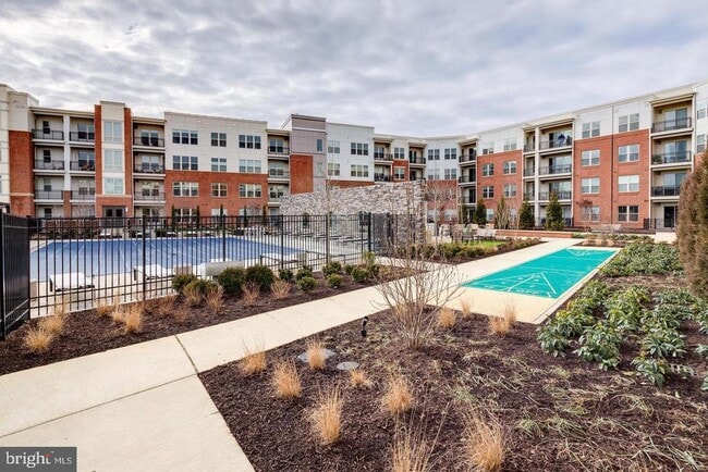 Building Photo - 10755 Fairgrounds Dr